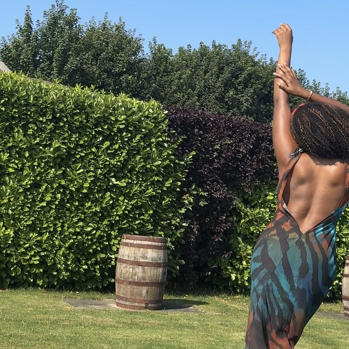 How to start your healing journey - Metiya backless dress in colour