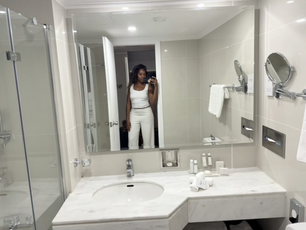 gRECIAN SANDS HOTEL Bathroom Metiya 